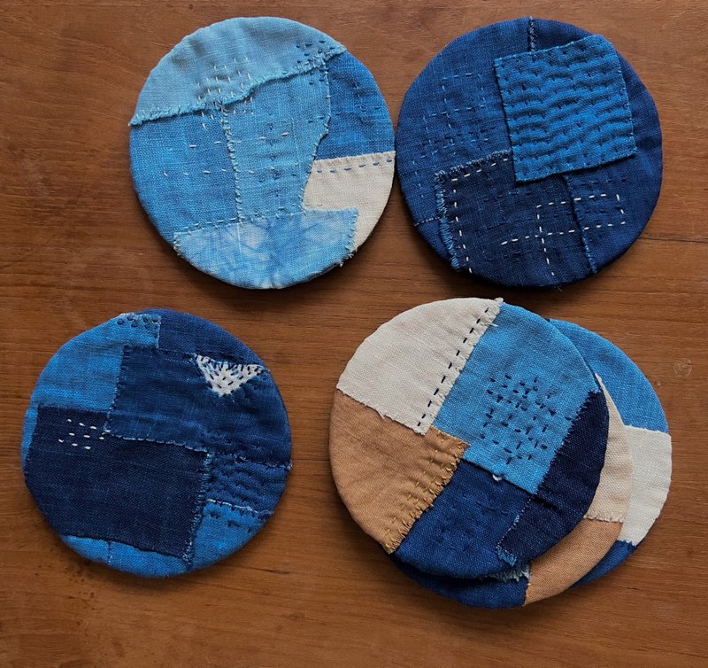 Indigo dyed cloth stitching round small coaster - ที่รองแก้ว - ผ้าฝ้าย/ผ้าลินิน 