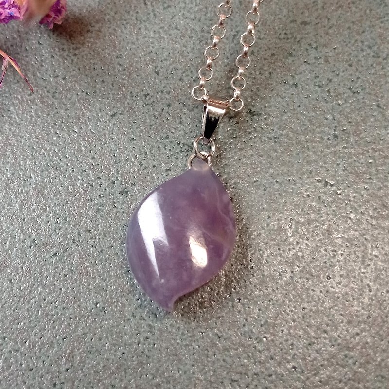 Shape jade pendant-leaf-shaped flower purple jade/wishing you a leaf to get rich, simple and easy to match/ - Necklaces - Jade Purple