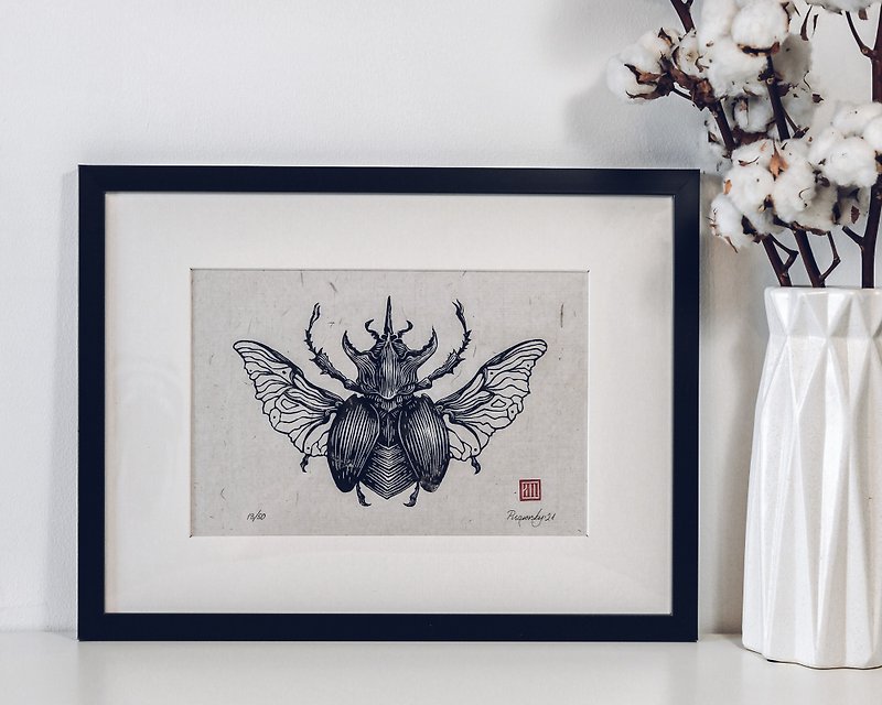 งานศิลปะดั้งเดิม - ด้วง Atlas การพิมพ์บล็อกทำมือ รุ่นจำกัด. ภาพประกอบแมลงขาวดำ - ตกแต่งผนัง - กระดาษ สีดำ