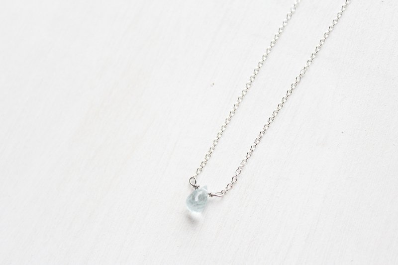 【MARCH 3-birthstone-Aquamarine】lucky clavicle silver necklace (adjustable) - สร้อยคอ - เครื่องเพชรพลอย สีน้ำเงิน