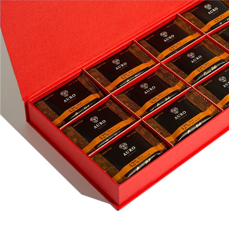 【新年好禮推薦】高貴典雅紅禮盒—AURO 42% 可可碎牛奶巧克力 - 朱古力 - 其他材質 