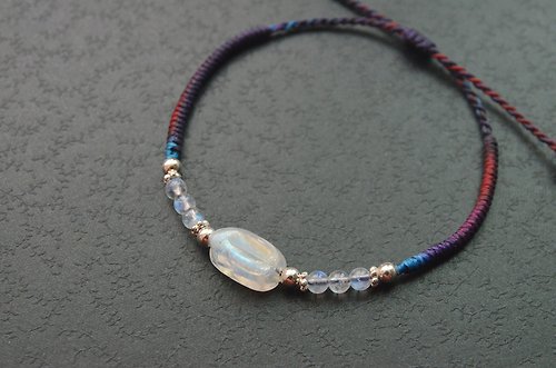 Agnes Handmade Jewelry 【迷兔】－蠟線編織－月光石兔兔蠟線編織手環