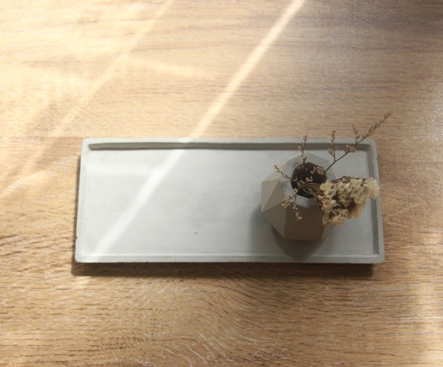 Concrete Tray and Toothbrush Holder 