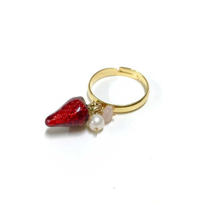 If [Sang] [tea] natural pearl & rose quartz. Small strawberry ring. Gold-plated opening ring / adjustable ring. Lolita style. Japanese / French / minimalist style. - แหวนทั่วไป - เครื่องเพชรพลอย สีแดง