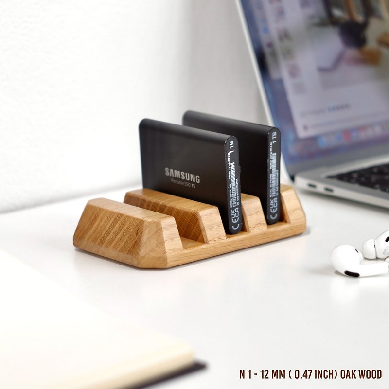 Amazing thing for workspace. Wood stand holder for portable hard drive external. - แฟรชไดรฟ์ - ไม้ 