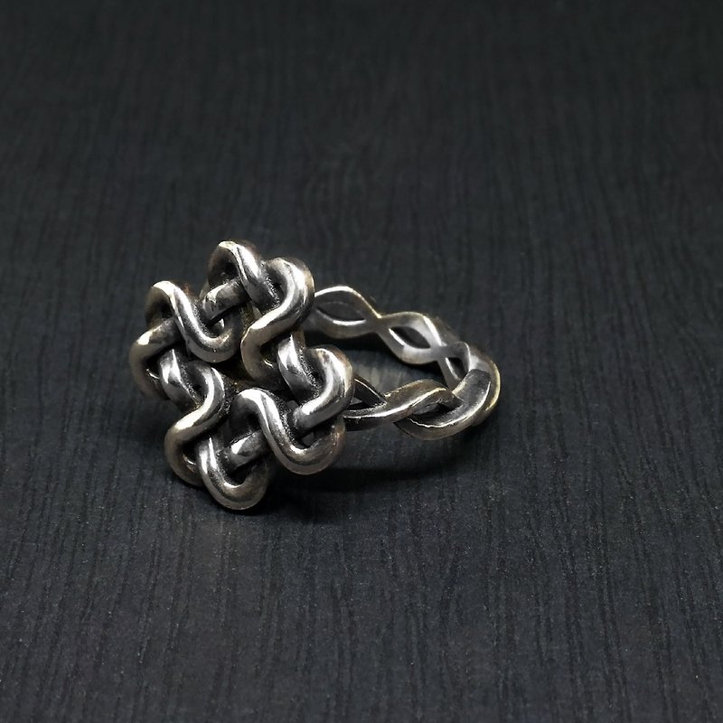 Classic Celtic Knot Sterling Silver 925 Ring - แหวนทั่วไป - เงินแท้ สีเงิน