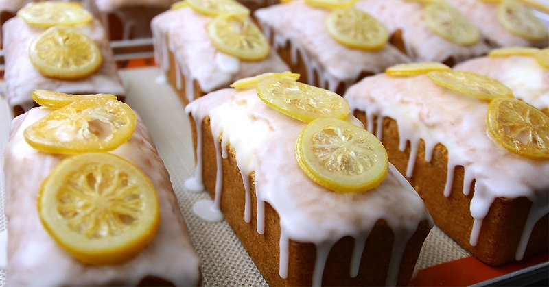 Lemon pound cake frosting --10 buy the group - เค้กและของหวาน - อาหารสด สีเหลือง