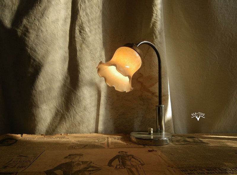 [Old Time OLD-TIME] Early Taiwanese Glass Table Lamp - โคมไฟ - วัสดุอื่นๆ 