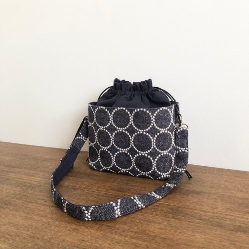 ミナペルホネン　タンバリン　小ぶり巾着ショルダーバッグ　ハンドメイド 巾着バッグ ミナペルホネン タンバリン ハンドメイド - ショップ