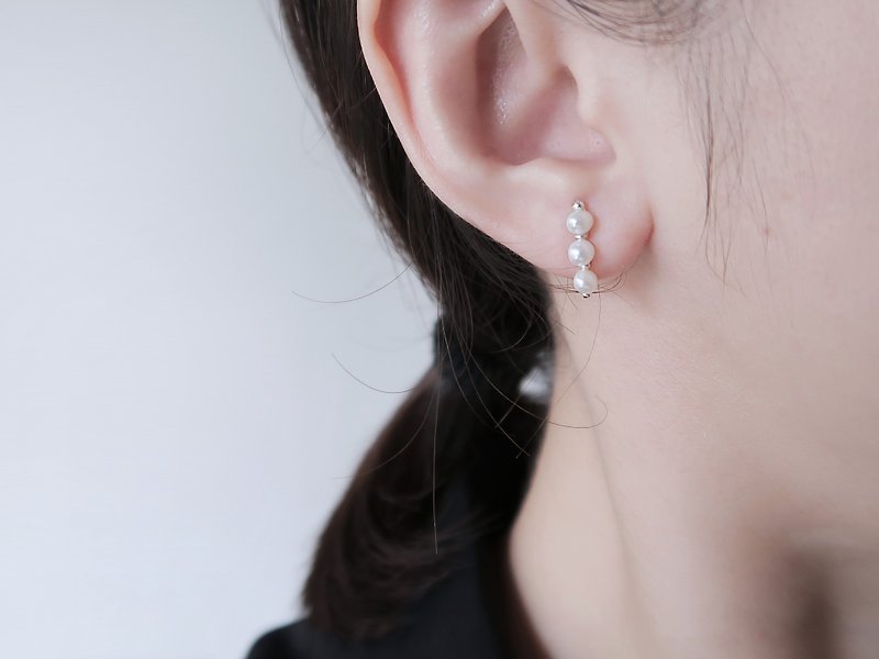 925純銀 小巧水滴珍珠 耳環 耳夾 一對 - 耳環/耳夾 - 純銀 白色