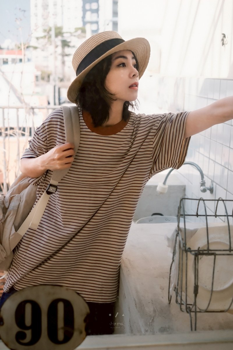 田村家雜糧細條紋寬鬆TEE - 2色 - 雜糧咖 - 女 T 恤 - 棉．麻 咖啡色