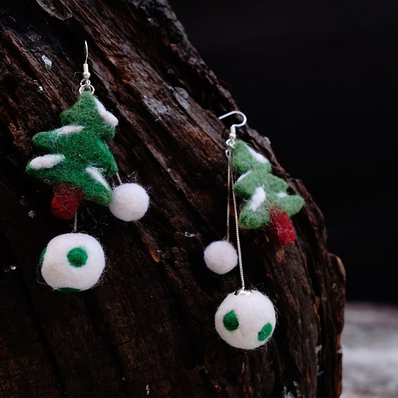 Tatar 2019 New Christmas Gifts Original Design Handmade Gifts Christmas Tree Earrings Women Two販売