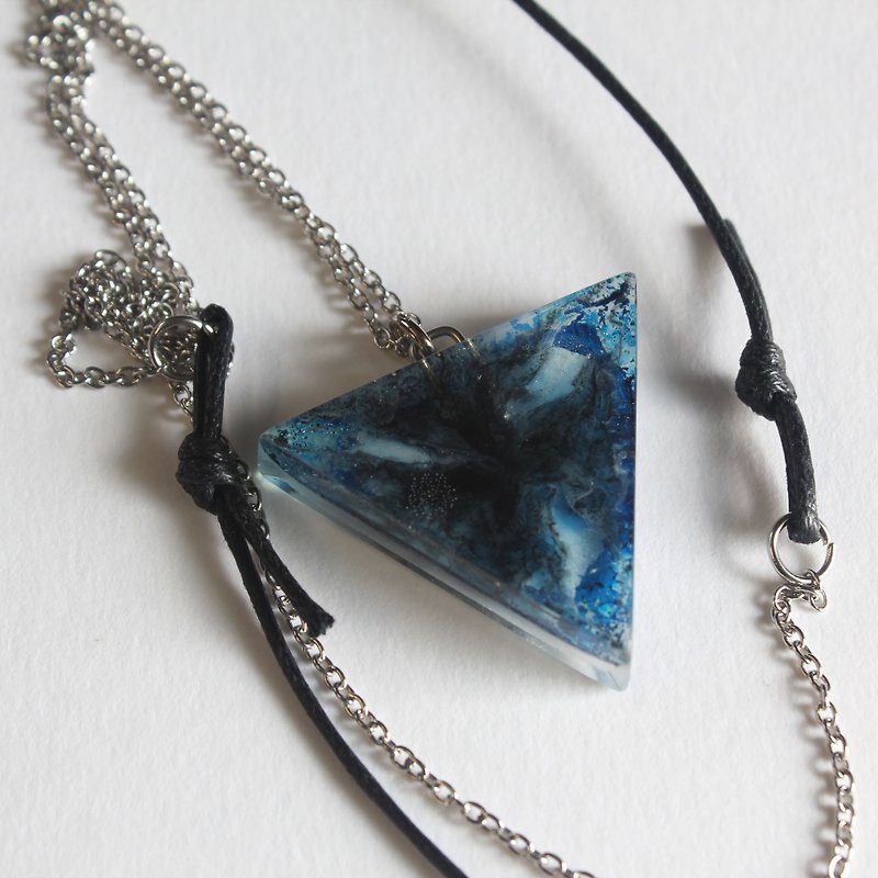 Resin Necklace / Alien Blood - Necklaces - Plastic Blue