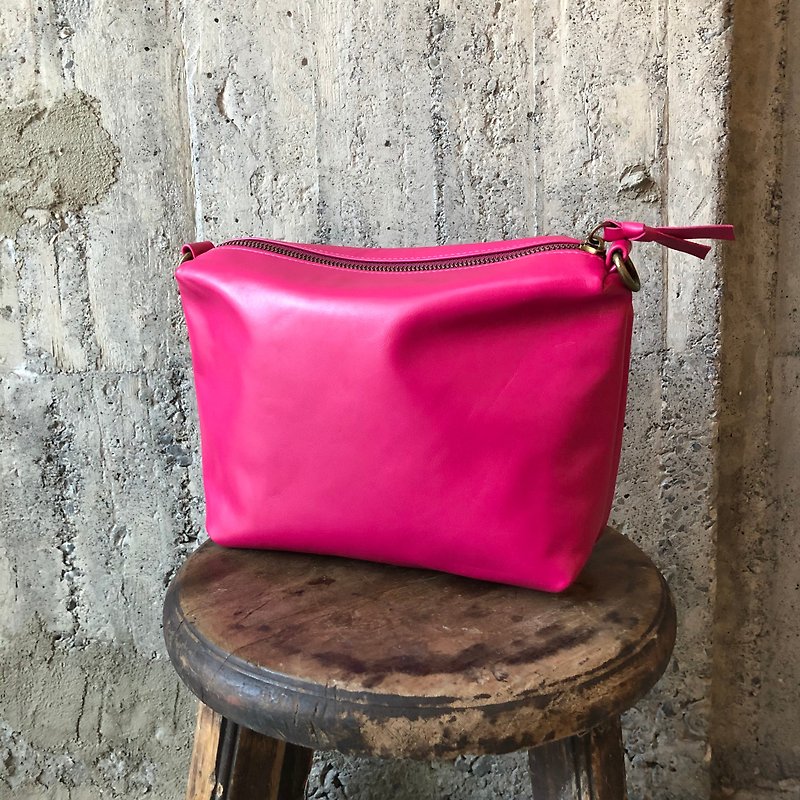 Inside, outside, and packaged Peach calf【LBT Pro】 - Clutch Bags - Genuine Leather Red