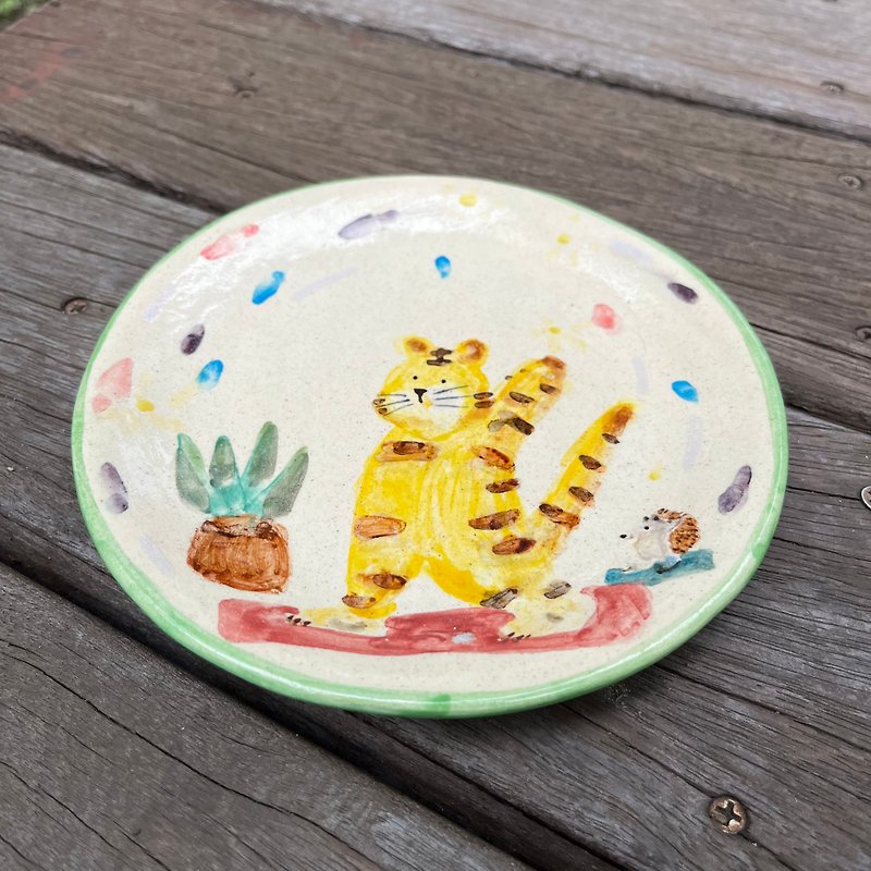 Luの小さなかわいい虎とハリネズミは、ヨガの陶器の皿/装飾/陶器の絵を手描きと手描きでこれだけを行います