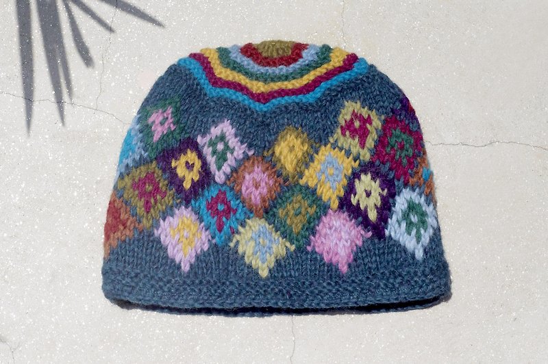 クリスマス市クリスマスギフト交換（ネパール製）限定版手織りの純粋なウールの帽子/ニットキャップ/内側毛手織りキャップ/ウールキャップ - 北欧の幾何学的なカラフルな青い花の森の風 - 帽子 - ウール 多色