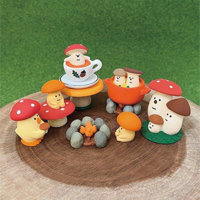 Japanese Decole Concombre - Incredible little mushroom forest - ของวางตกแต่ง - เรซิน หลากหลายสี