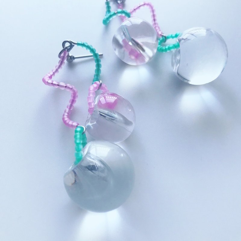 11040 *** kune　——　beaded earrings ___ frost pink*green - ต่างหู - แก้ว สีน้ำเงิน