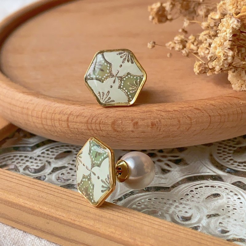 Hand-painted tile series simple earrings style - Earrings & Clip-ons - Resin Green