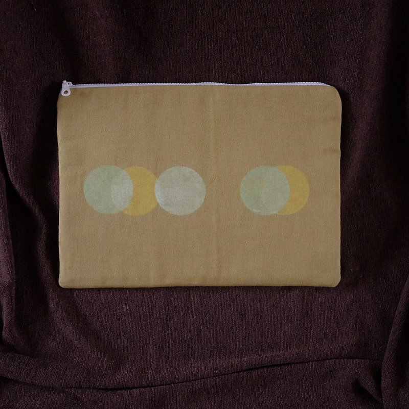 【 訂製電腦包 】  散光  |  13吋 14吋 15吋  | 可繡字 - 電腦袋 - 棉．麻 黃色