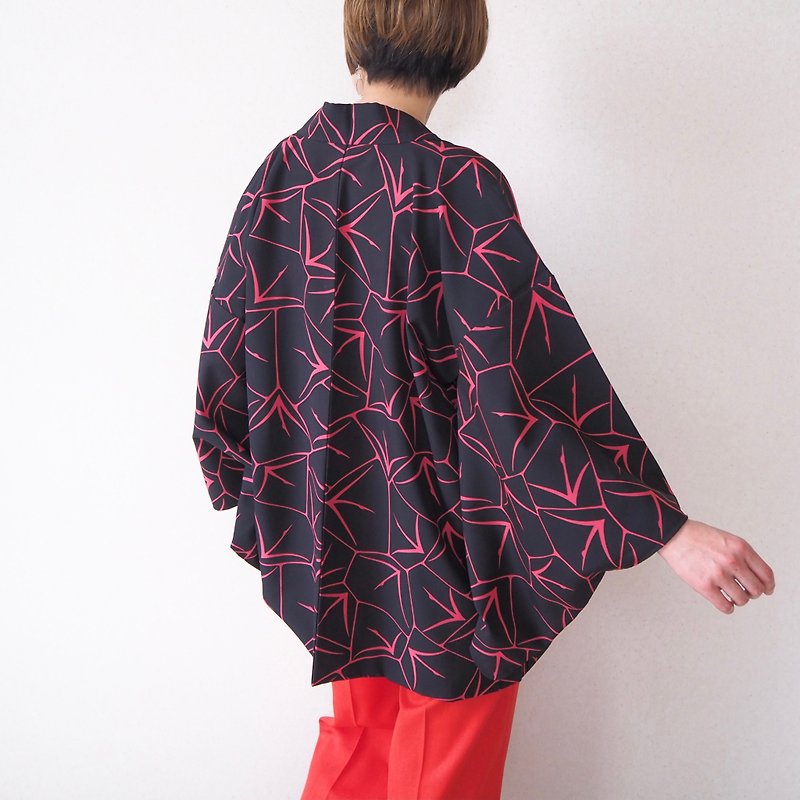 【日本製】BLACK PINK silk Haori Japan, vintage kimono unisex, ethical fashion, gift - Women's Casual & Functional Jackets - Silk Black
