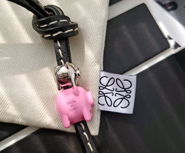 Louis Vuitton Signature Leather Tassel Bag Charm Key Chain Authentic 7  Tassel
