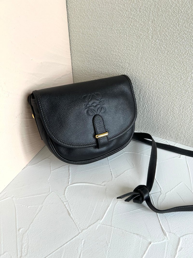 絕版古董包 Loewe黑金色馬鞍側背包 斜背包 皮革包 單肩包 中古包 - 側背包/斜背包 - 真皮 黑色