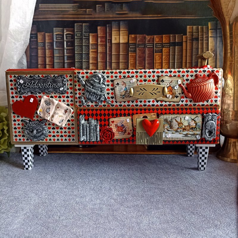 「不思議の国のアリス」デスクトップオーガナイザー、ブラシホルダー、コスメホルダー、ビューティーボックス - 収納用品 - 木製 レッド