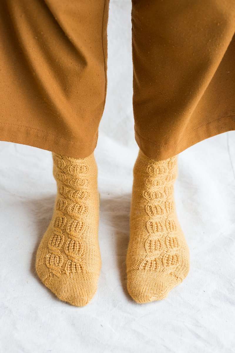 Ichor socks knitting manual electronic file - 手工藝教學/工具書 - 其他材質 