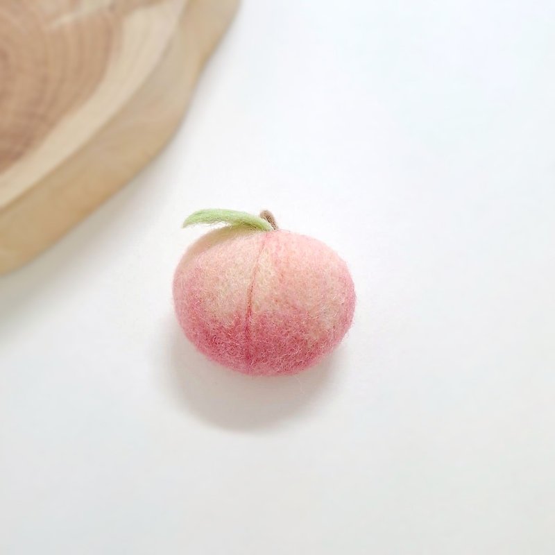Summer Peach Wool Felt Pin Peach Peach Wool Felt Pin Brooch - Brooches - Wool Pink