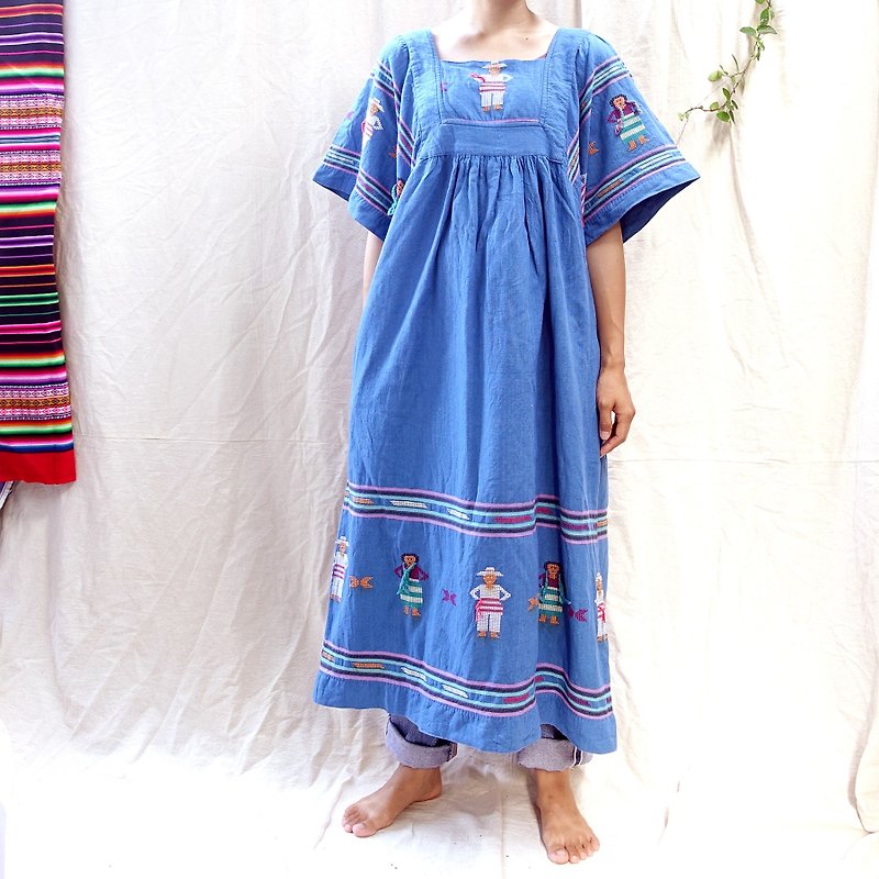 * BajuTua/ Vintage/70's Guatemalan dolls hand-woven embroidery dress (Special) - One Piece Dresses - Cotton & Hemp Blue