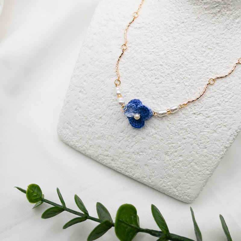 【カスタムカラーネックレス】あなただけの花をひとつ マイクロかぎ針編み クリスマス ウェディング - ネックレス - コットン・麻 多色