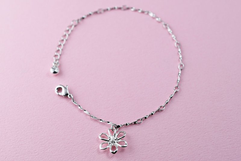 Flower series delicate hollow flower shape bracelet (HBRJA0998B) - Bracelets - Silver Silver