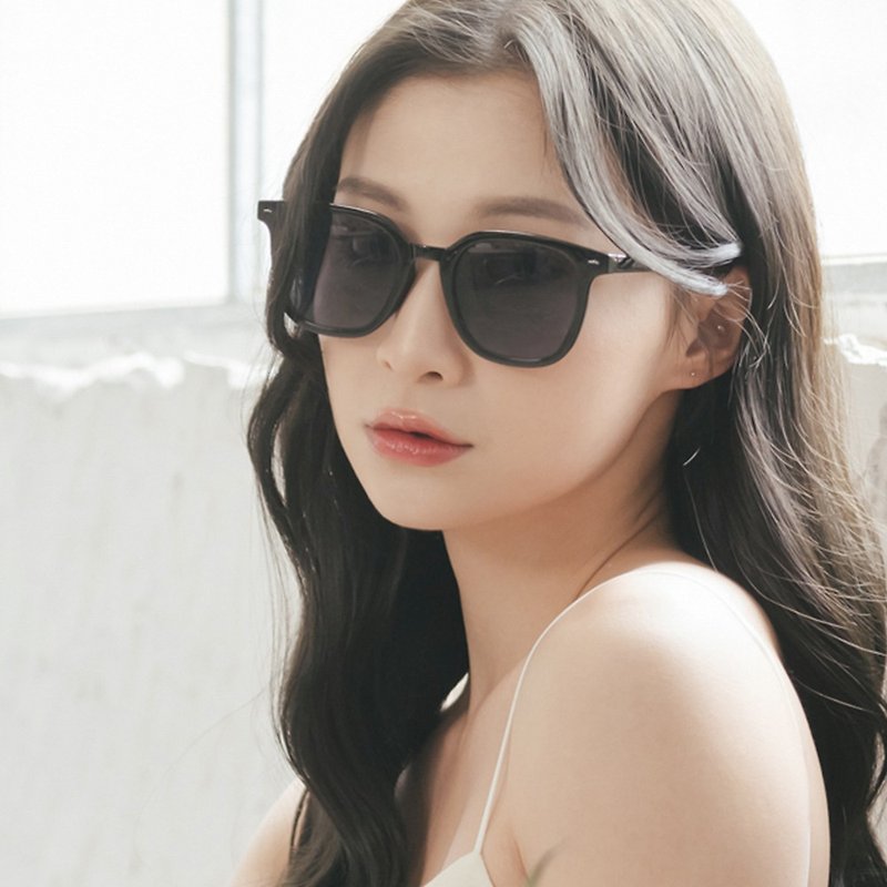 Yang Hai's Morning Light and Night Talk│Trend shape Star Sand Black Lightweight Cat Eye Square Frame Sunglasses│UV400 Glasses - แว่นกันแดด - พลาสติก สีดำ