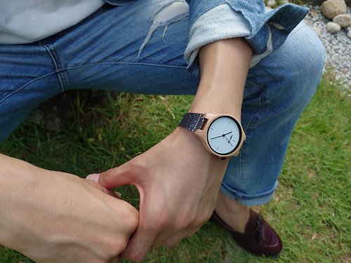 monogatari-japan Naeturewatch-CONSTELLATION ブナの木とコルクで作られた天然素材のドイツ製のヴィーガン腕時計