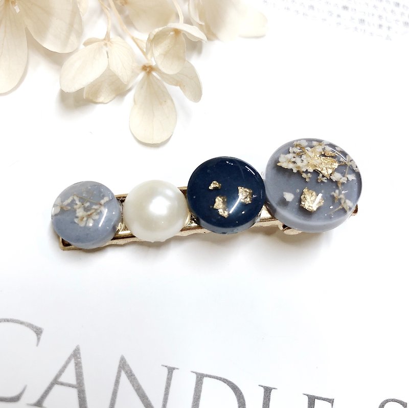 PUREST HOME Japanese resin flower language pearl hand-made hairpin / Morandi blue small - เครื่องประดับผม - วัสดุอื่นๆ 