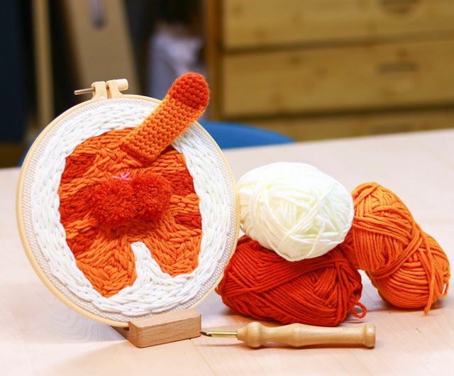 体験・アクティビティ】子どものようなつつきながら糸で絵を描く