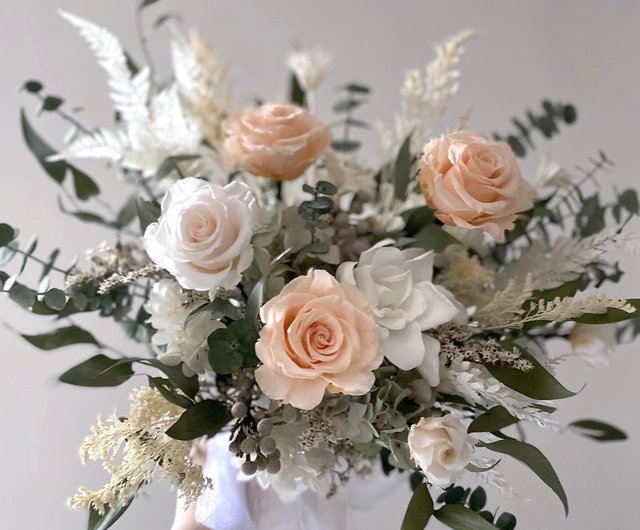 Withering flowers] peach yellow, white and green without withering roses  natural style American bouquet - Shop Amanda Floral Design Dried Flowers &  Bouquets - Pinkoi