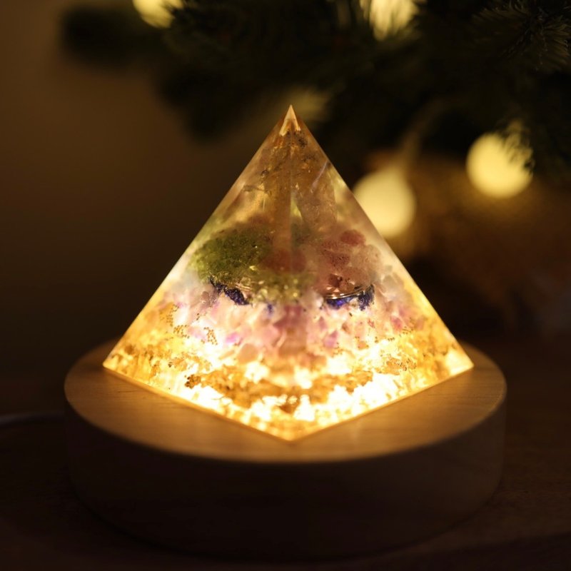 【客製化禮物】五晶之塔(生命之花)特大奧剛金字塔小夜燈 Orgonit - 燈具/燈飾 - 水晶 黃色