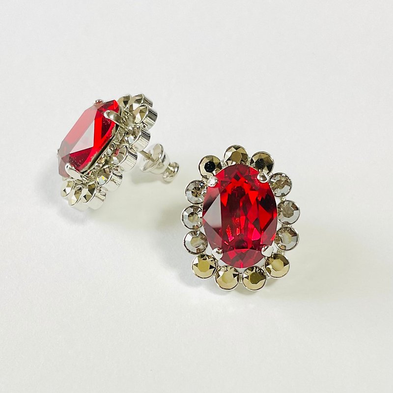 oval earrings swarovski use - Earrings & Clip-ons - Glass Red