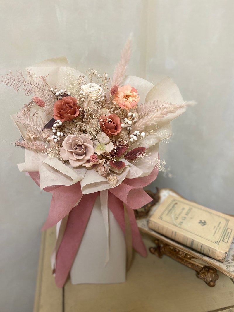 【關於花藝 │永生花束】 永生花束 乾燥花束 客製 情人節面交 - 乾燥花/永生花 - 植物．花 粉紅色