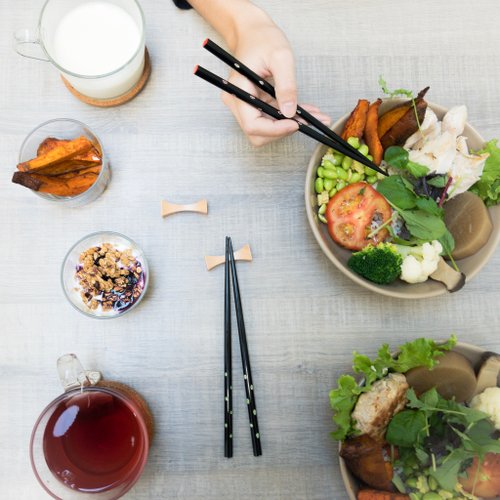 Hand-made lacquerware paired chopsticks (a set of two pairs / one chopsticks in a lifetime)