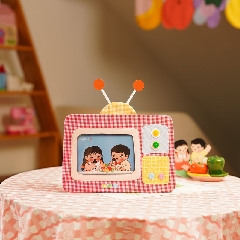 Small TV 80s Retro Showa Photo Frame Patchwork Fabric PU - กรอบรูป - โลหะ หลากหลายสี