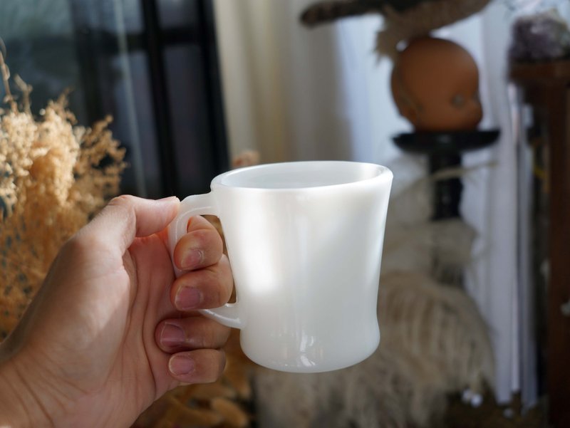 美國古董FIRE KING經典款玻璃D字手柄咖啡杯 60s Coffee Mug cup - 咖啡杯/馬克杯 - 玻璃 白色