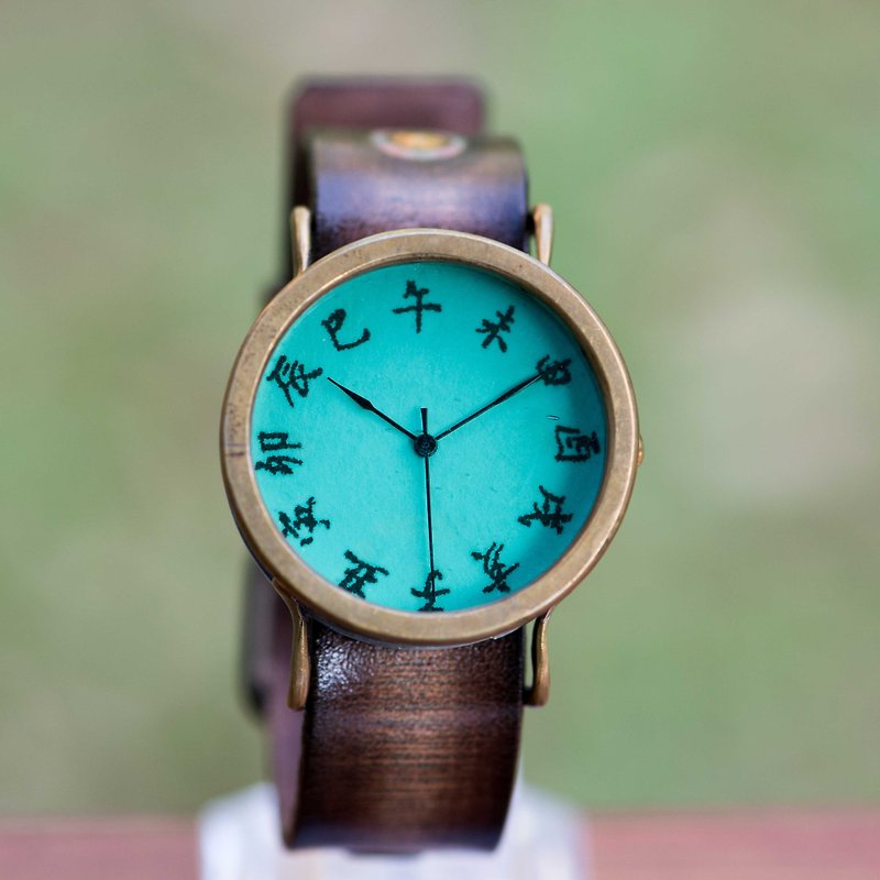 Edo letter wristwatch L Weedgrass - นาฬิกาผู้หญิง - โลหะ สีเขียว