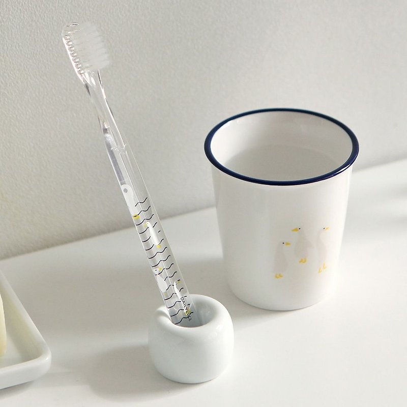 Dailylike crystal clear toothbrush porcelain cup group -05 white goose, E2D00397 - Toothbrushes & Oral Care - Plastic Multicolor
