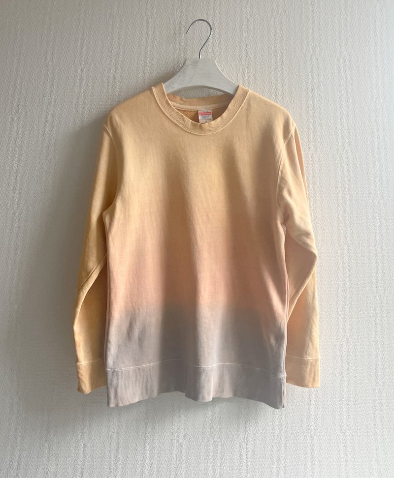 Made in Japan Hand-dyed Before Sunset sweatshirt MUD dyed Wearing the sunset - เสื้อฮู้ด - ผ้าฝ้าย/ผ้าลินิน สีส้ม