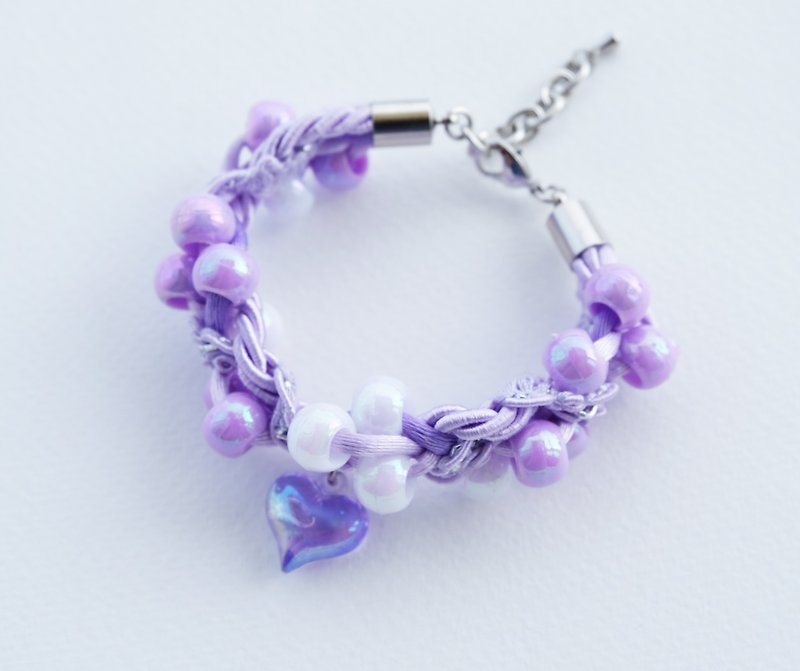 Purple beaded rope bracelet with purple heart charm - 手鍊/手鐲 - 其他材質 