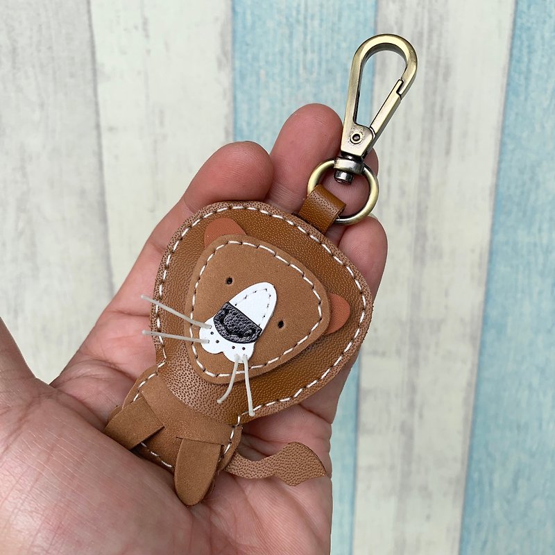 Healing small things handmade leather brown cute lion hand-sewn key ring small size - ที่ห้อยกุญแจ - หนังแท้ สีนำ้ตาล