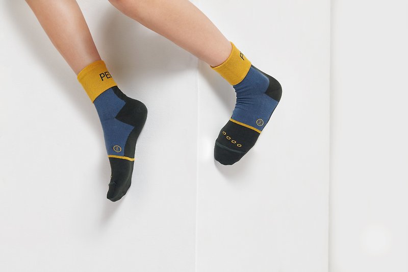 PEEK-A-BOO : Peek a boo Bistro Green | Socks | Mens Socks | Womens Socks | Colorful Socks | Fun Socks | Unique Socks | Patterned Socks - ถุงเท้า - ผ้าฝ้าย/ผ้าลินิน สีเขียว